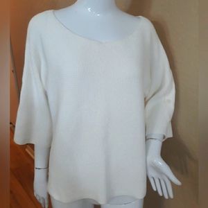 Jillian Nicole White small waffle weave Sweater Top